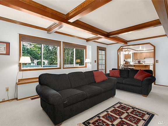 4th image of 23715 NE 6th Ct
