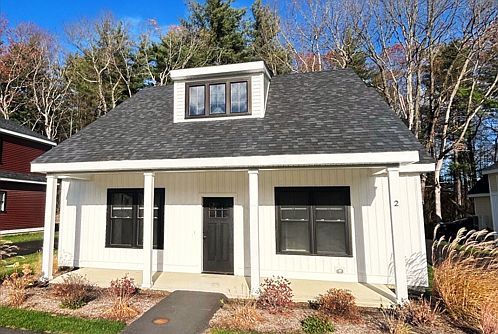 Unit 2 - private driveway parking!