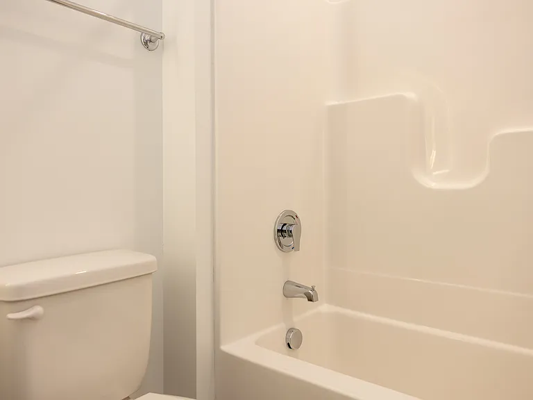 Overton Lofts — Photo 33