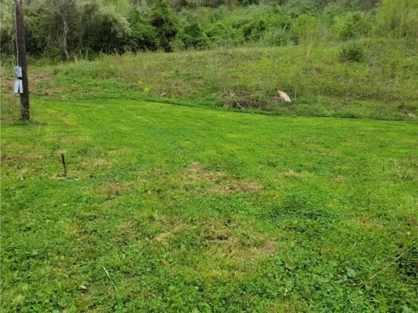 3959 Legg Fork Rd, Charleston, WV 25320