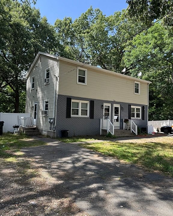 1st image of 524 Goodwin St