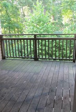 4th image of 8808 Fairview Blf
