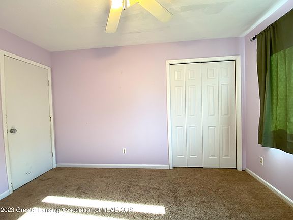 5th image of 301 Peachtree Pl