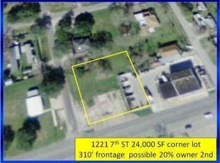 1221 7th St, Bay City, TX 77414