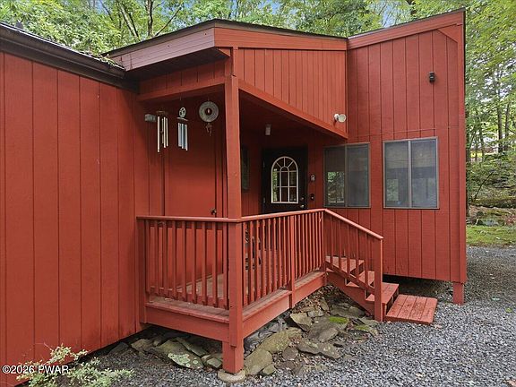 3rd image of 105 Village Ln