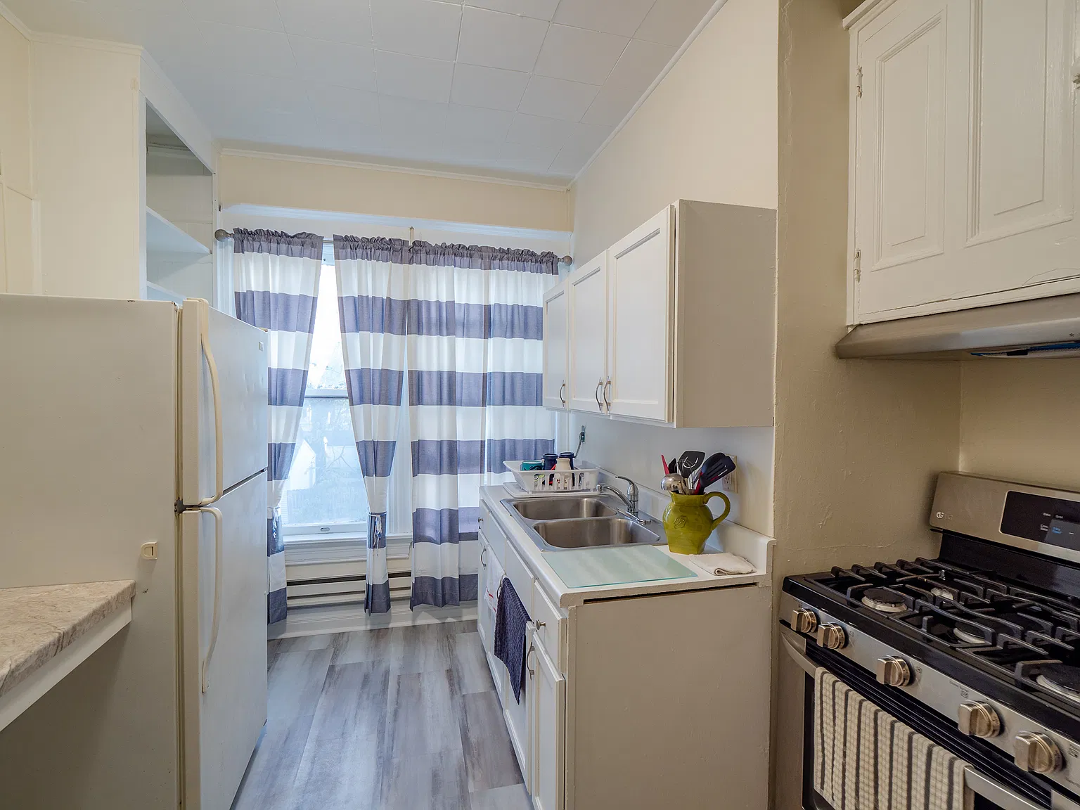 1 bed, 700 sqft, $795 — Photo 3