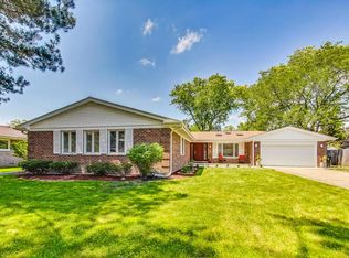 2030 Clover Rd, Northbrook, IL 60062
