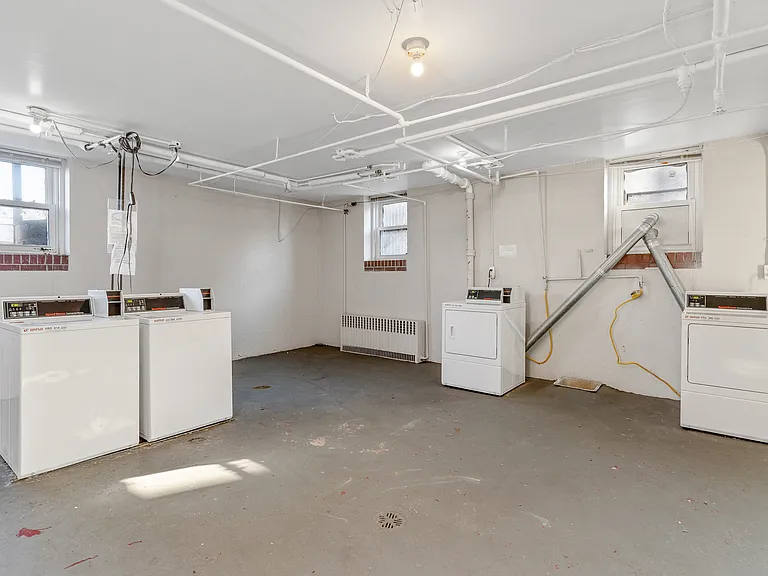 550 Parkview — Photo 9