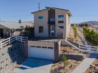 16590 Forrest Ave, Victorville, CA 92395
