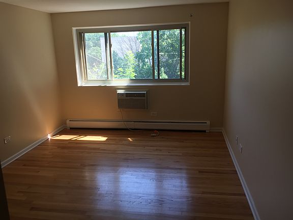 3rd image of 1415 W Lunt Ave APT 408