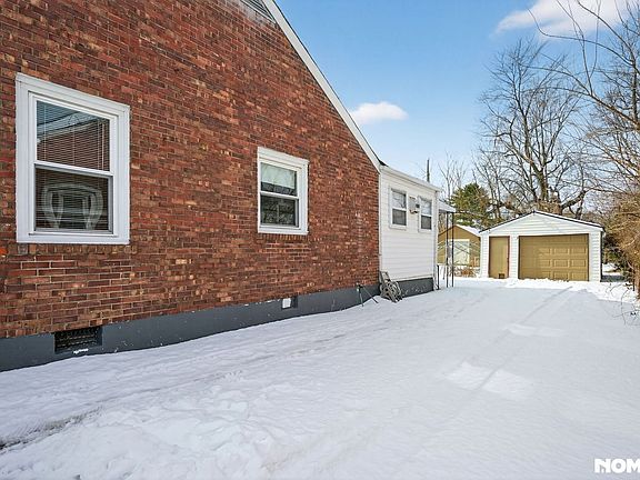 4th image of 1015 W Indian Trl