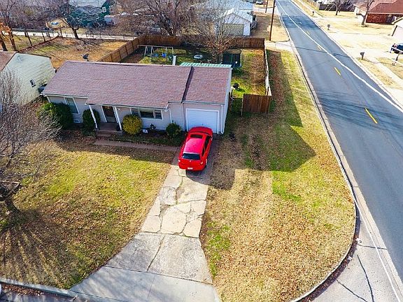 3rd image of 2236 Mary St