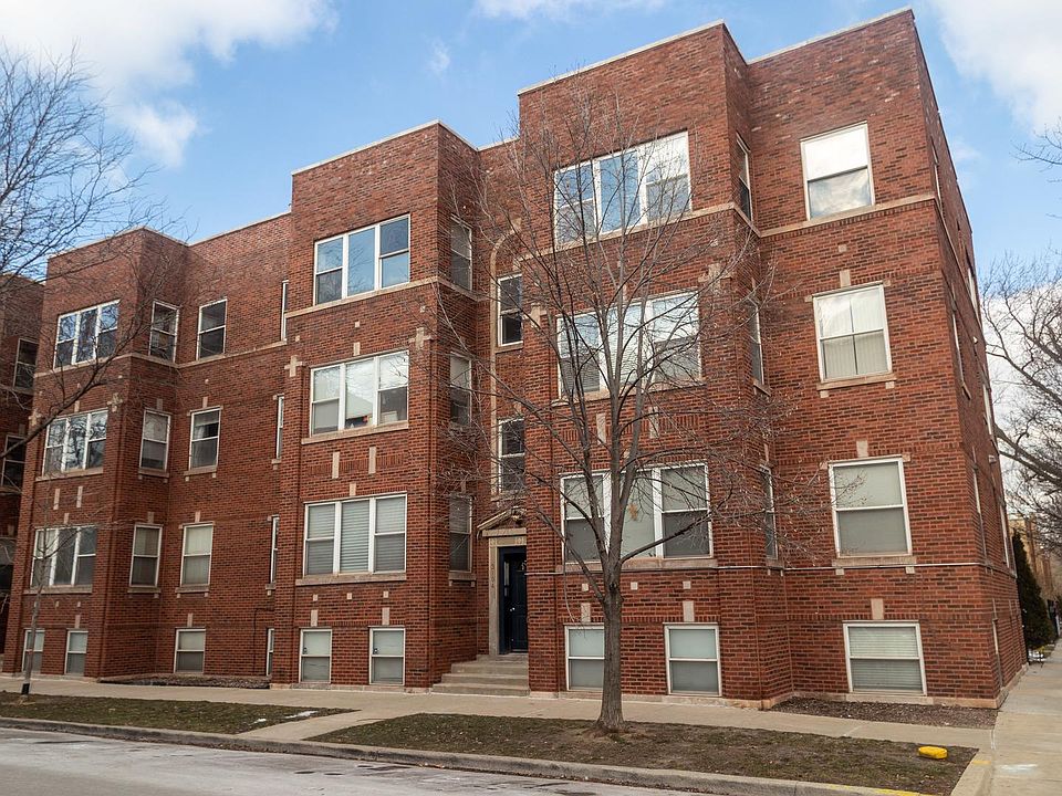 1st image of 3104 W Belle Plaine Ave #3
