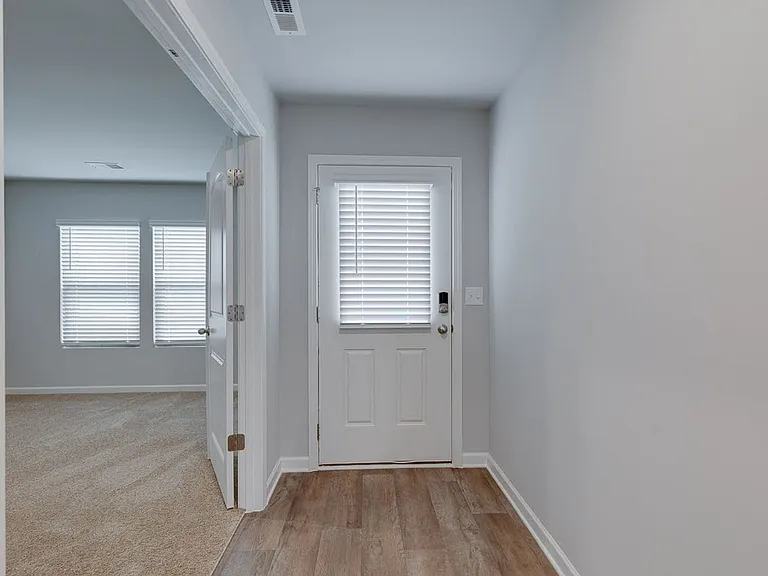 370 Alyssa Landing Dr — Photo 5