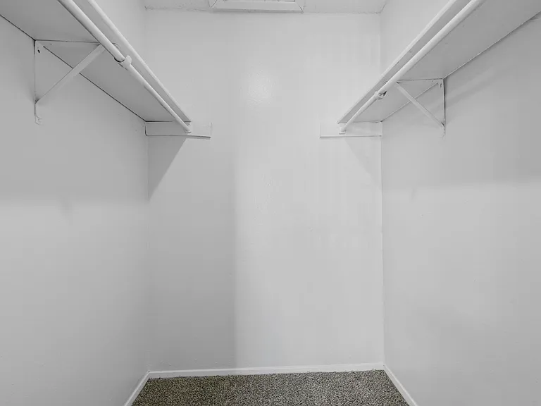 walk in closet