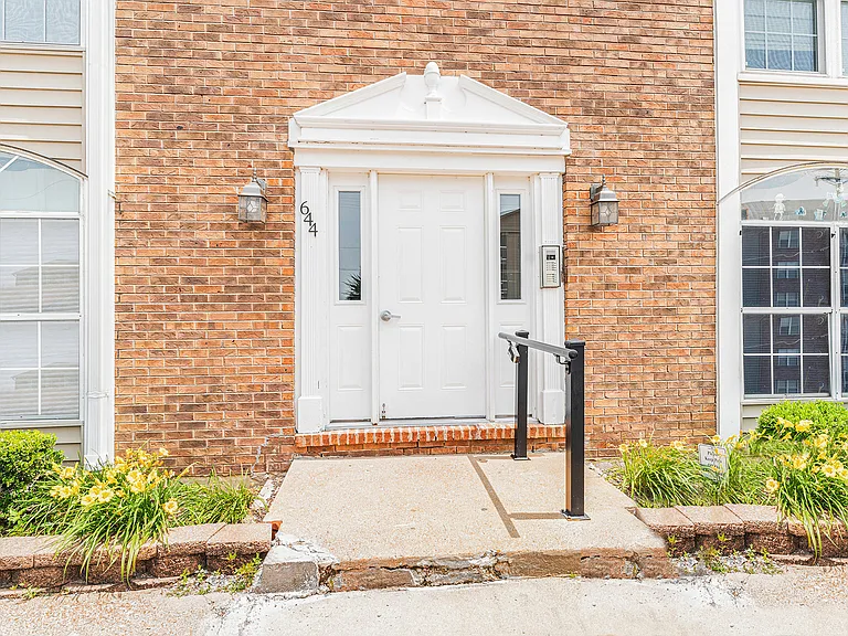 644 Green Jade Dr #E — Photo 20
