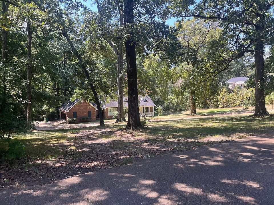 2nd image of 211 Galloway Dr