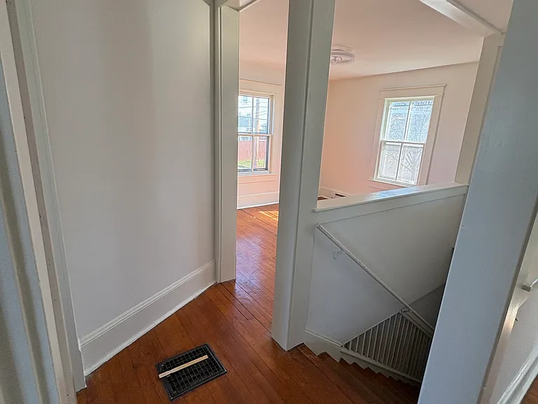 410 Northwest St #B — Photo 4