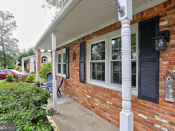4th image of 479 Brightwood Rd