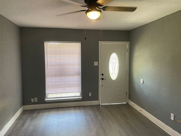 2nd image of 2903 Wendy St