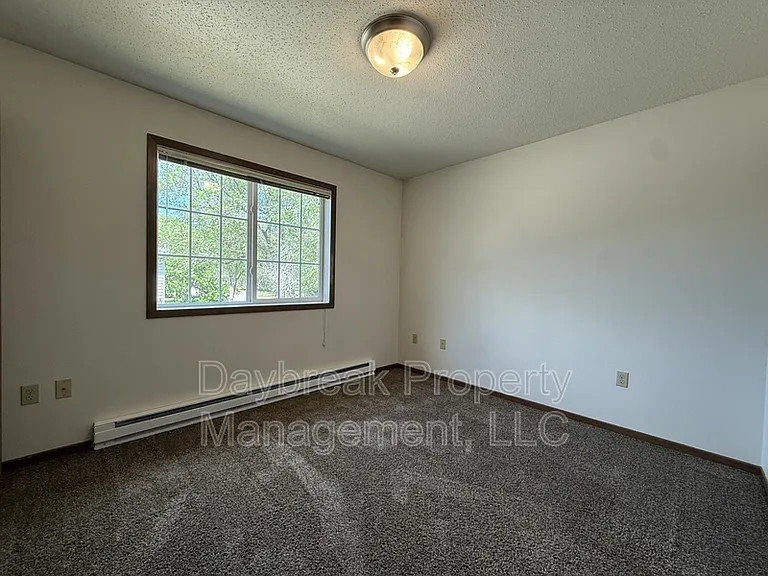 331 16th St S #9 — Photo 11