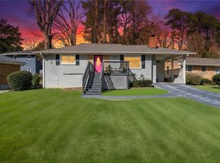 240 W Lake Dr NW, Atlanta, GA 30314