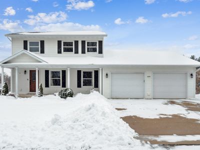 609 7th Ave SW, Cascade, IA, 52033