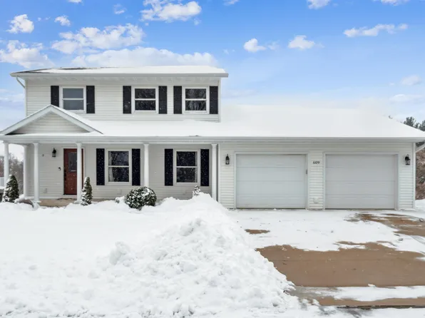 609 7th Ave SW, Cascade, IA 52033