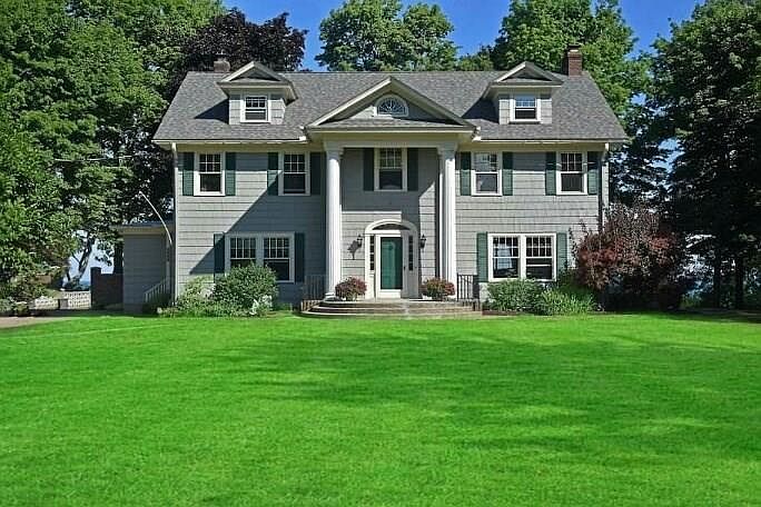 1st image of 3862 Montrose Ave
