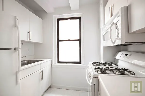 Rented by Halstead Real Estate | media 16