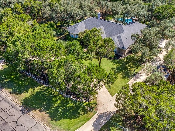 3rd image of 25867 Lewis Ranch Rd
