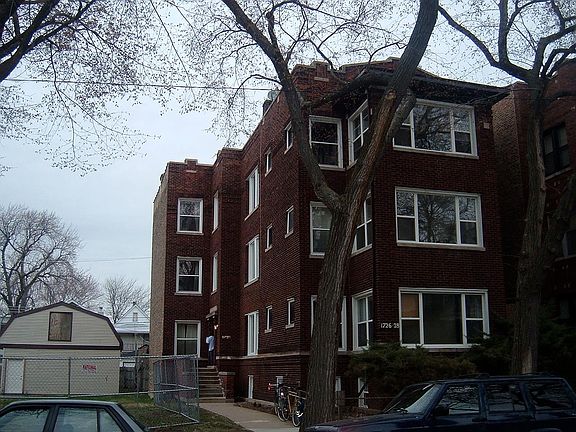 4th image of 1726 W Carmen Ave