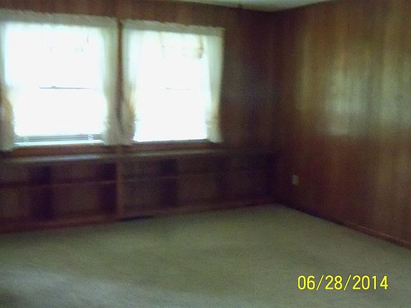 5th image of 212 N Richards Ln