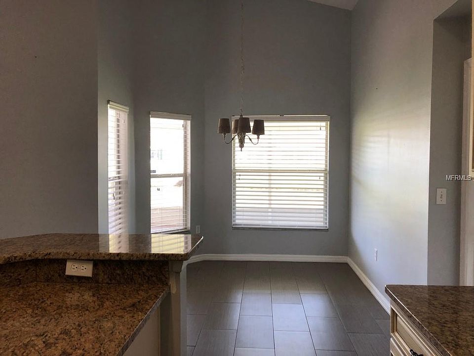 2nd image of 2800 Pickfair Ct
