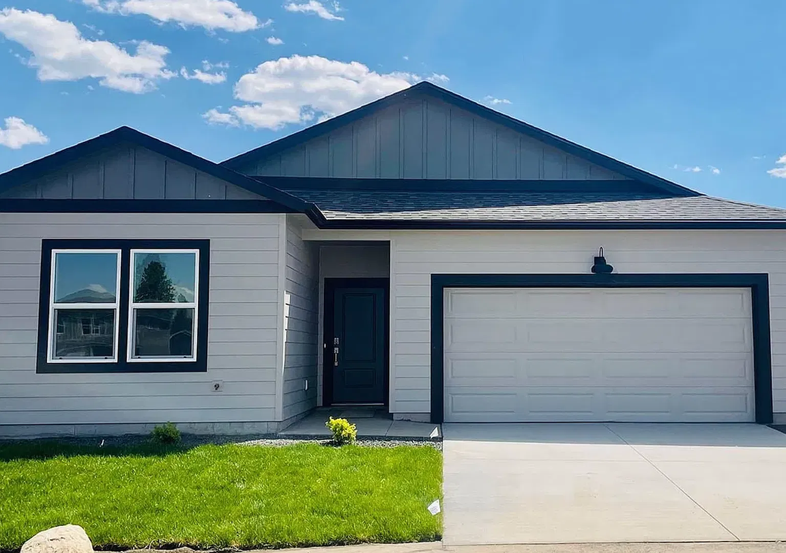 Charming Deer Park Home — Photo 1