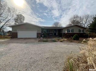 9130 Mechanicsburg Rd, Dawson, IL 62520