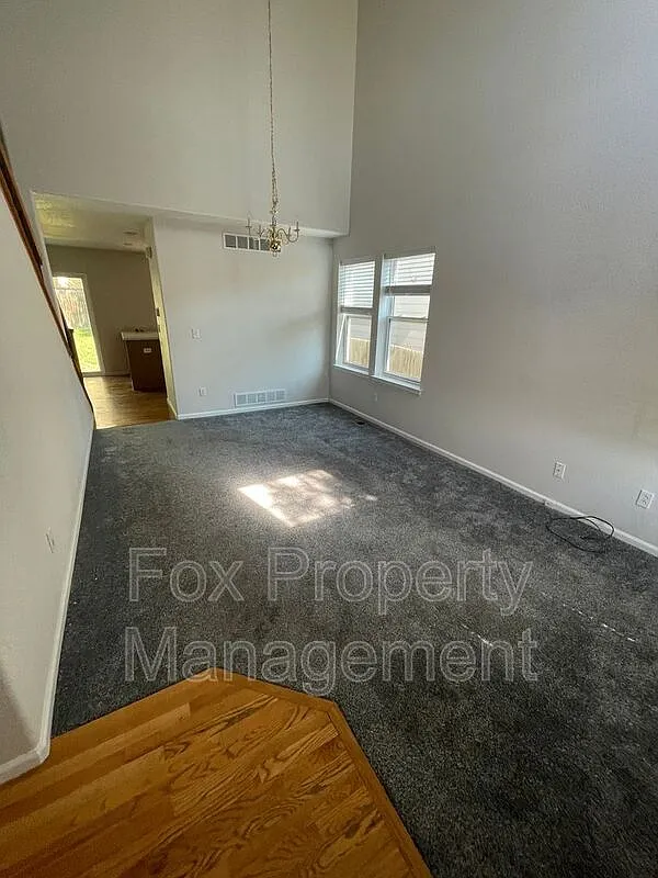 4 bed, 2.0 bath, 1750 sqft, $2,850 — Photo 4