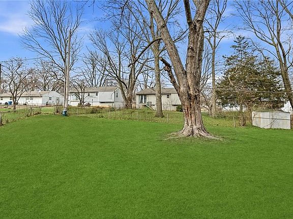 3rd image of 19530 E 5th Terrace Ct N