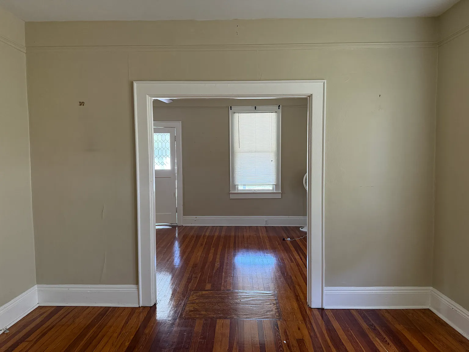 3 bed, 860 sqft, $1,350 — Photo 4