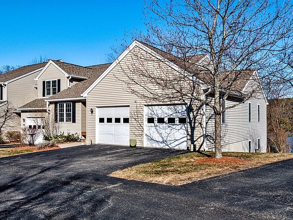 3rd image of 76 Sawmill Pond Rd #76