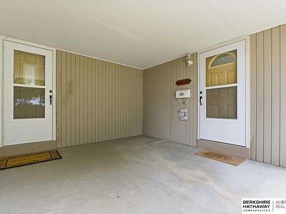 3rd image of 8209 S 40th St