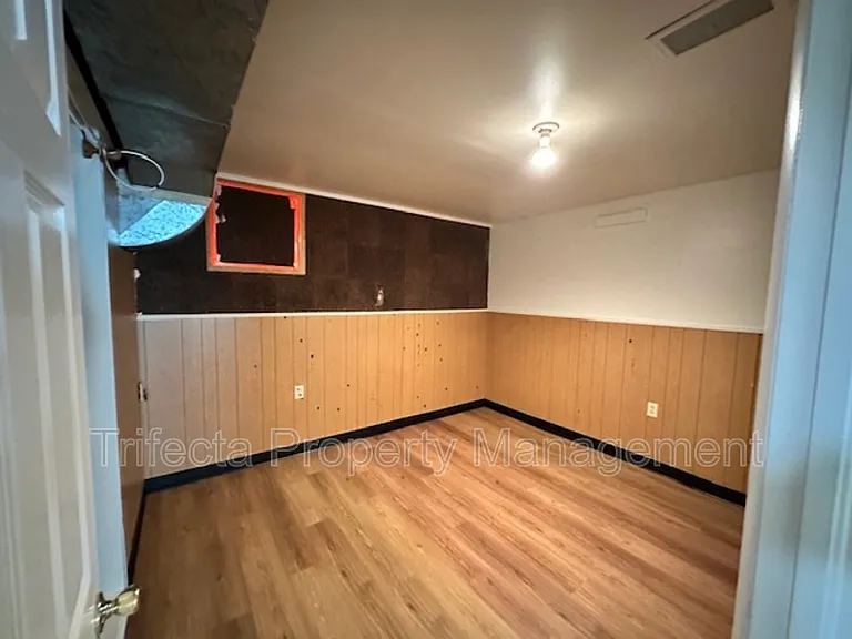 622 Miller Dr — Photo 17