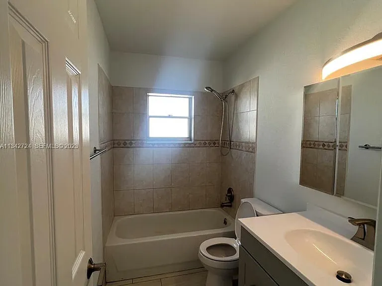 19420 Carolina Cir — Photo 8