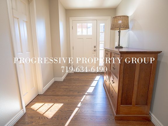 4th image of 1120 Hill Cir