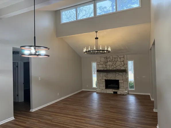 206 N Doublegate Dr, Albany, GA 31721