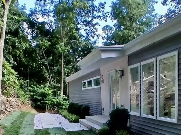 523 Skyline View Dr, Front Royal, VA 22630