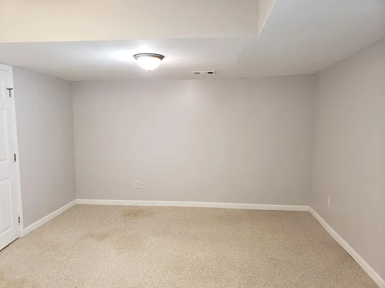 3530 Parkwood Hills Ct #BASEMENT — Photo 6