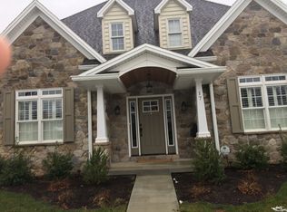 17 Elm Ave, Hershey, PA 17033