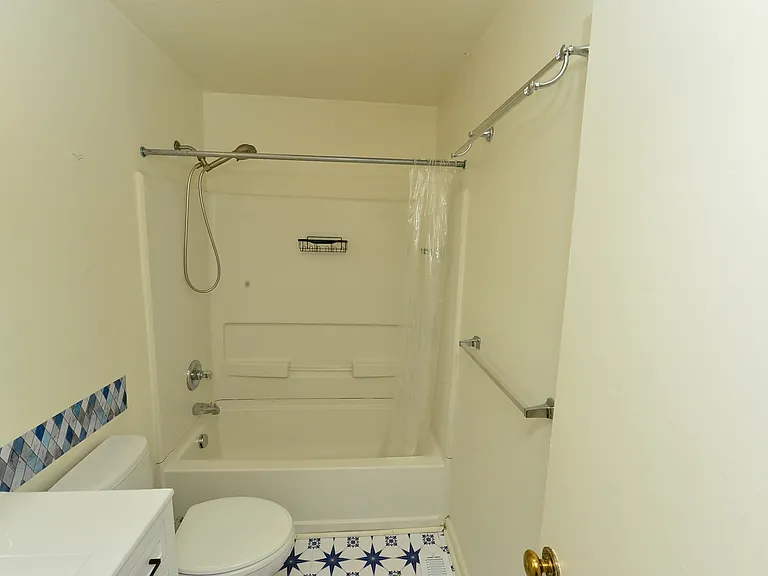 1548 Beachview Dr — Photo 23