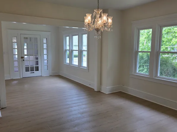 1008 George St, Lake Geneva, WI 53147